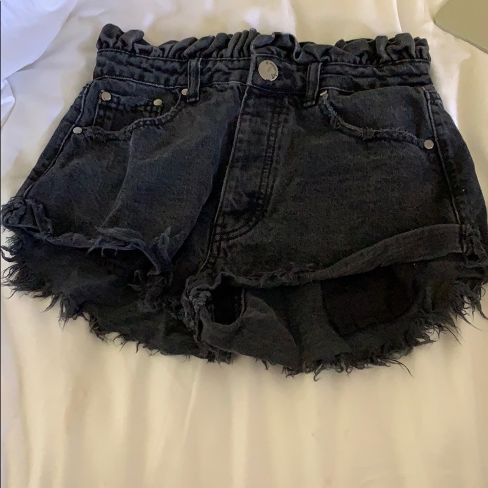 Black Jean shorts with ruffled waist band